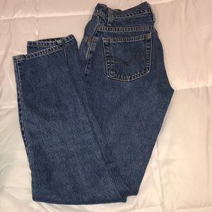 Levi’s Vintage 550 tapered mom jeans